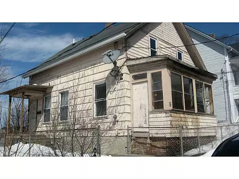 15 Gaulin Ave, Woonsocket, RI 02895 photo 1