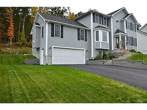 164 Gauthier Dr, Woonsocket, RI 02895 photo 2