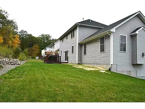 164 Gauthier Dr, Woonsocket, RI 02895 photo 3