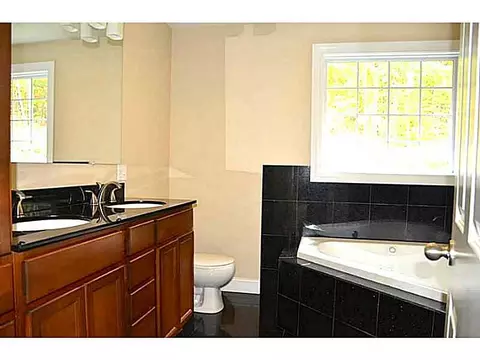 164 Gauthier Dr, Woonsocket, RI 02895 photo 17