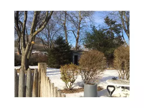 41 Apollo St, Warwick, RI 02888 photo 3