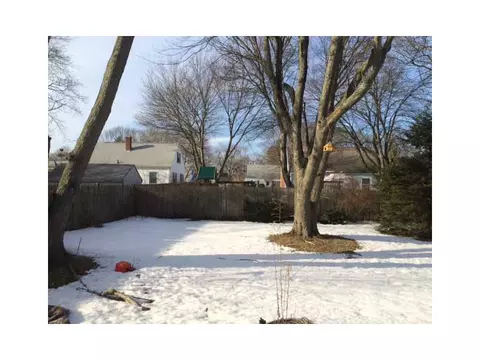 41 Apollo St, Warwick, RI 02888 photo 4