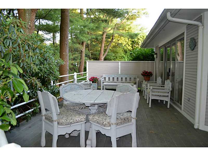 35 Oyster Pt, Warren, RI 02885 photo 20