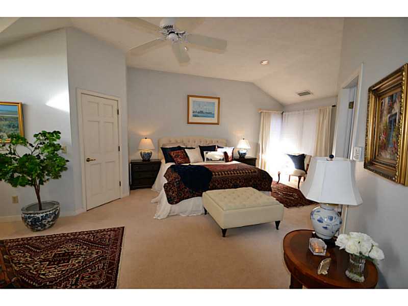 35 Oyster Pt, Warren, RI 02885 photo 11