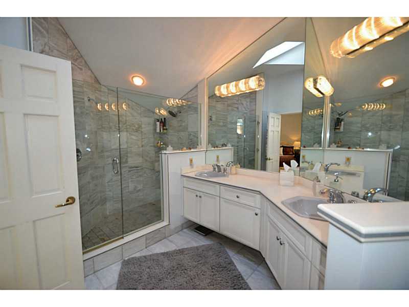 35 Oyster Pt, Warren, RI 02885 photo 12