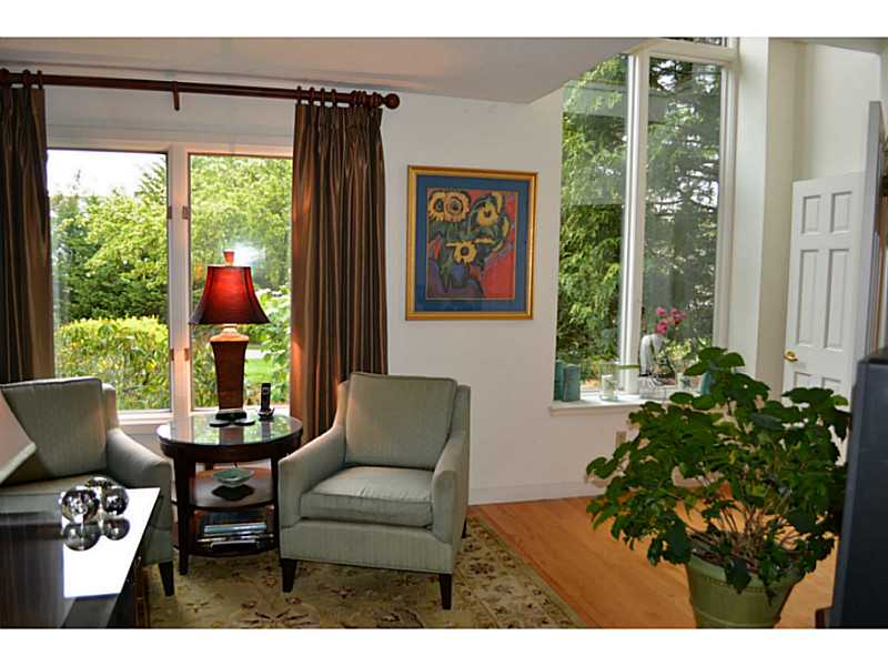 35 Oyster Pt, Warren, RI 02885 photo 8