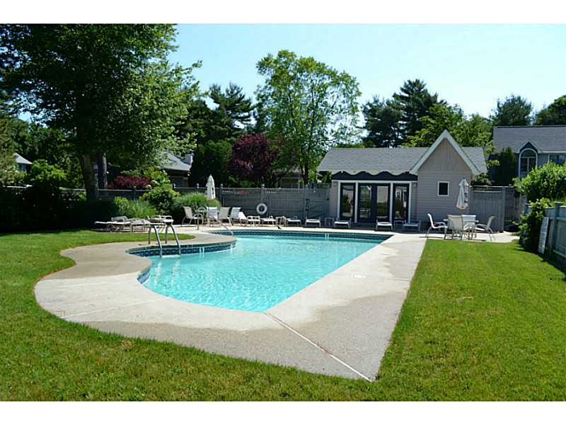 35 Oyster Pt, Warren, RI 02885 photo 16