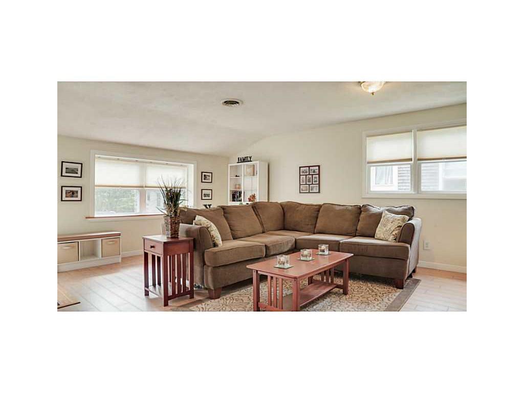 12 Munro Ave, Warren, RI 02885 photo 1