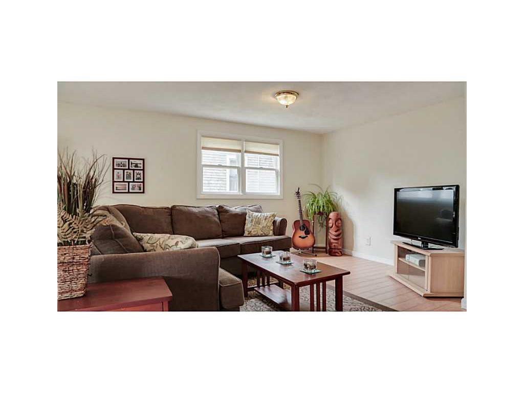 12 Munro Ave, Warren, RI 02885 photo 2