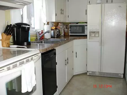 46 Irene Blvd, Woonsocket, RI 02895 photo 4