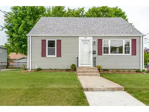 160 Warwick St, Woonsocket, RI 02895 photo 1