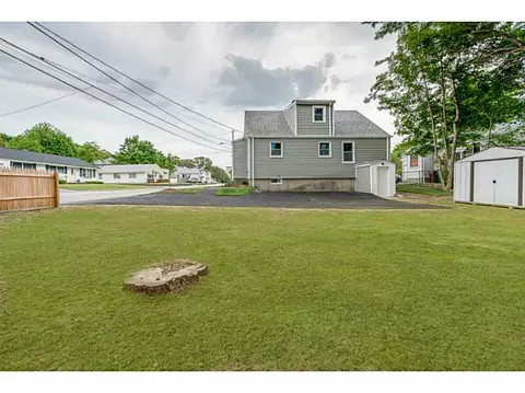 160 Warwick St, Woonsocket, RI 02895 photo 10