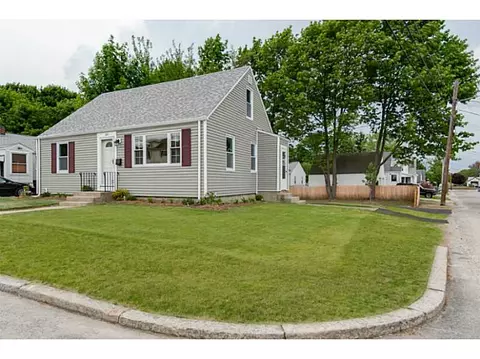 160 Warwick St, Woonsocket, RI 02895 photo 2