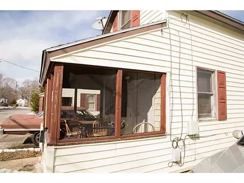 24 Forrest St, Warwick, RI 02889 photo 9