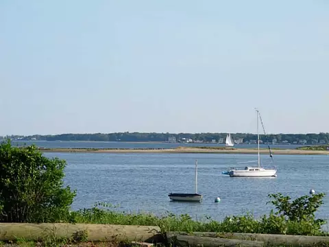 24 Forrest St, Warwick, RI 02889 photo 5