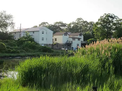 24 Forrest St, Warwick, RI 02889 photo 4