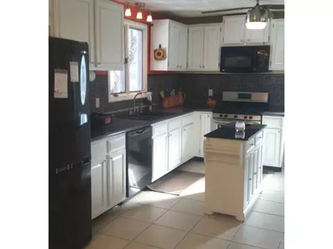 101 Fifth Ave, Warwick, RI 02888 photo 5
