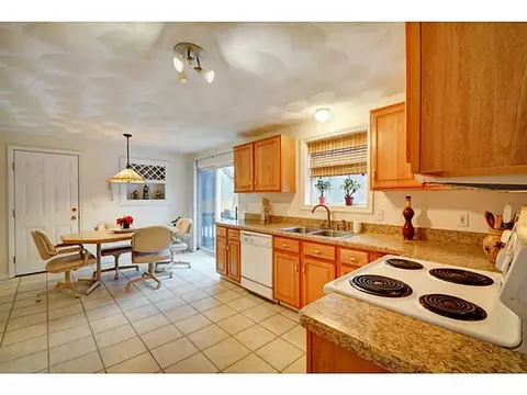 6 Pickering Dr, Westerly, RI 02891 photo 7