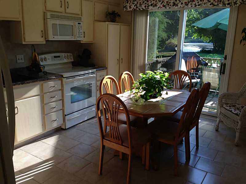 362 Chatham Cir, Warwick, RI 02886 photo 4