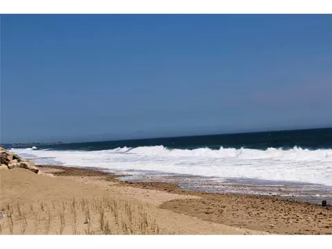 33 Atlantic Ave, Westerly, RI 02891 photo 2