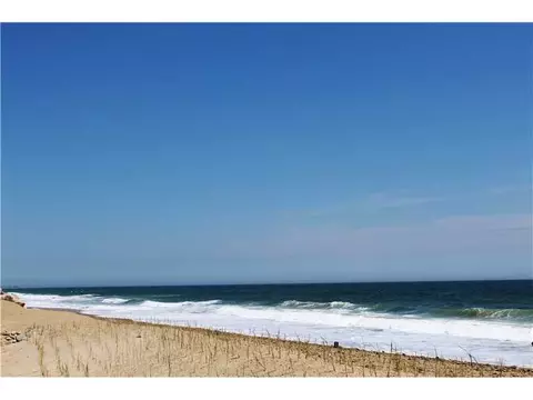 33 Atlantic Ave, Westerly, RI 02891 photo 4