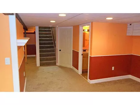 82 Lilac Ave, Woonsocket, RI 02895 photo 22