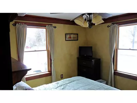 82 Lilac Ave, Woonsocket, RI 02895 photo 12