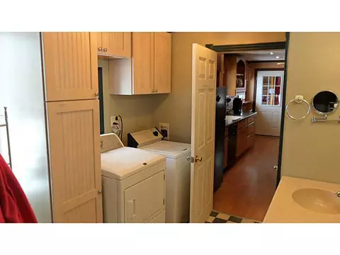 82 Lilac Ave, Woonsocket, RI 02895 photo 16