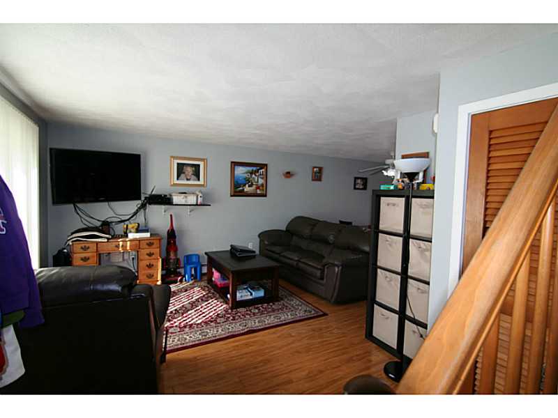 69 Reed St, Warwick, RI 02886 photo 5
