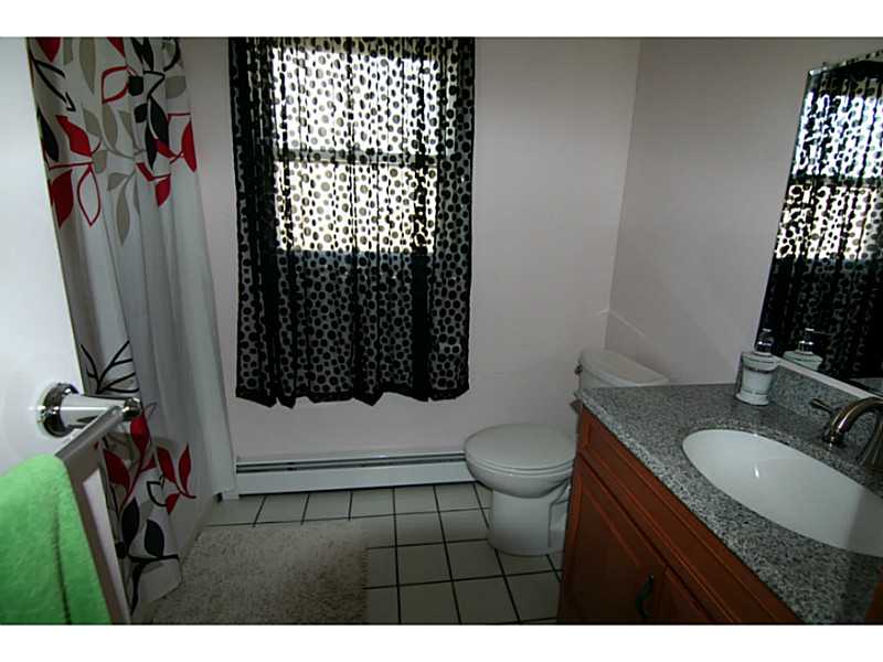 69 Reed St, Warwick, RI 02886 photo 11