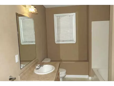 108 Cato St, Woonsocket, RI 02895 photo 13