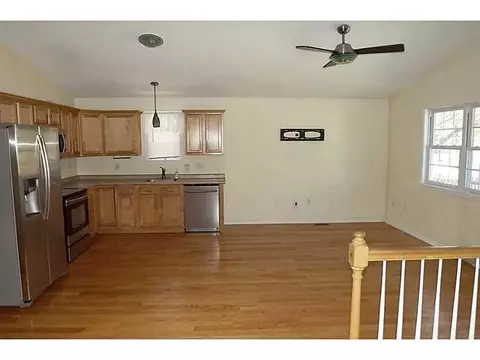 108 Cato St, Woonsocket, RI 02895 photo 2