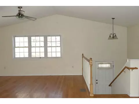 108 Cato St, Woonsocket, RI 02895 photo 5
