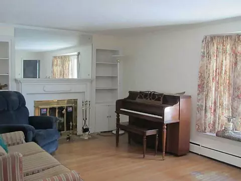 49 Silver Birch Rd, Warwick, RI 02888 photo 8