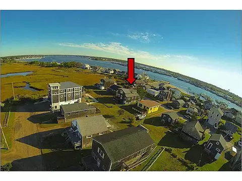 30 Champlin Ave, Narragansett, RI 02882 photo 6
