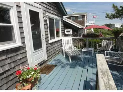 30 Champlin Ave, Narragansett, RI 02882 photo 10