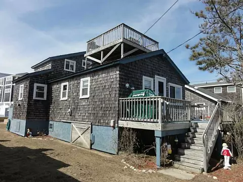 30 Champlin Ave, Narragansett, RI 02882 photo 5