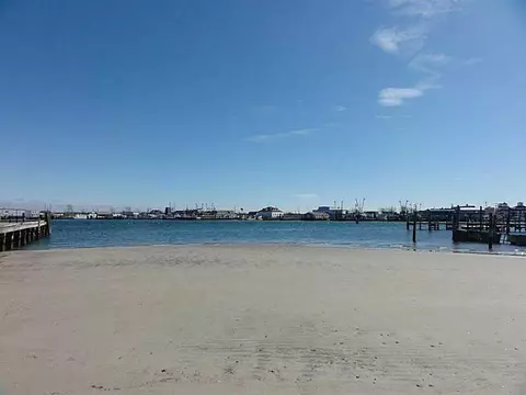 30 Champlin Ave, Narragansett, RI 02882 photo 23