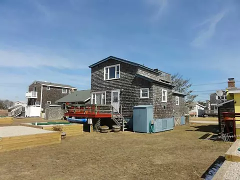 30 Champlin Ave, Narragansett, RI 02882 photo 4