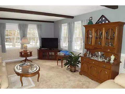 46 Blackinton Dr, Glocester, RI 02814 photo 6