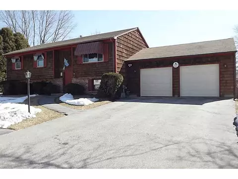 120 Brook Spring Dr, Warwick, RI 02889 photo 1