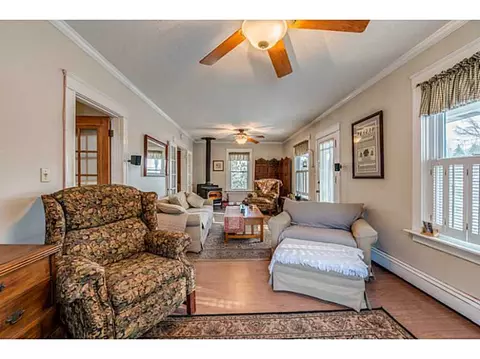 916 Logee St, Woonsocket, RI 02895 photo 6
