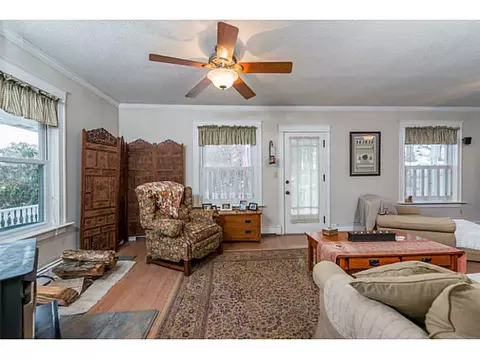 916 Logee St, Woonsocket, RI 02895 photo 7