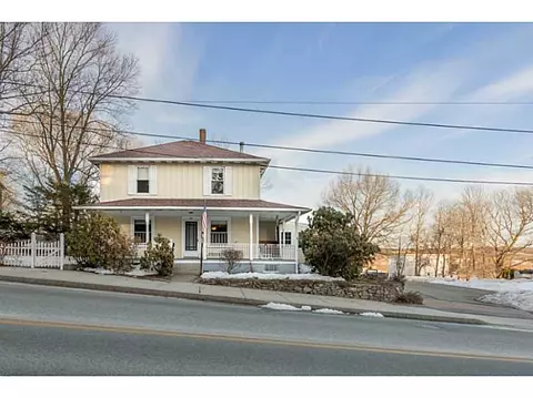 916 Logee St, Woonsocket, RI 02895 photo 1