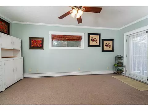 916 Logee St, Woonsocket, RI 02895 photo 15