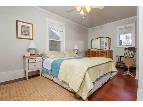 916 Logee St, Woonsocket, RI 02895 photo 9