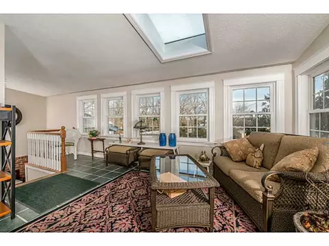 916 Logee St, Woonsocket, RI 02895 photo 8