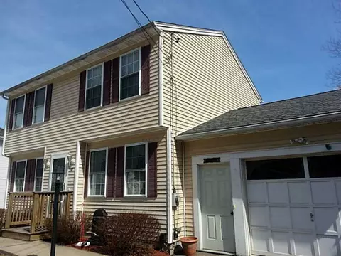 42 Welles St, Woonsocket, RI 02895 photo 2