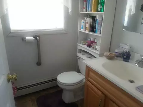 42 Welles St, Woonsocket, RI 02895 photo 10