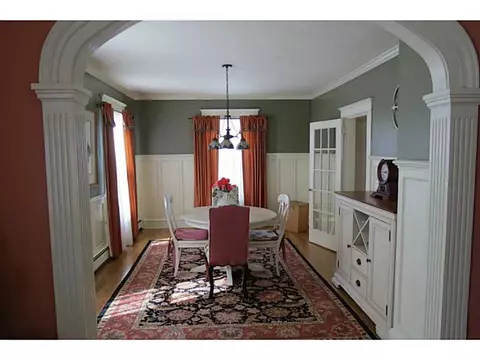34 Collins St, Woonsocket, RI 02895 photo 6